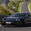 Elektrické Porsche Taycan na Nürburgringu deklasovalo Teslu Model S Plaid o 18 sekund